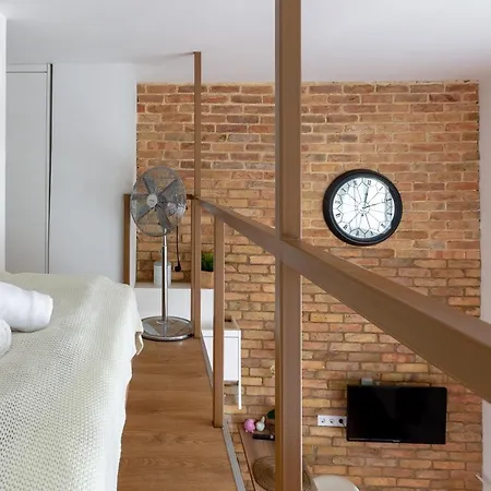 Apartment Dream In The Walking Street